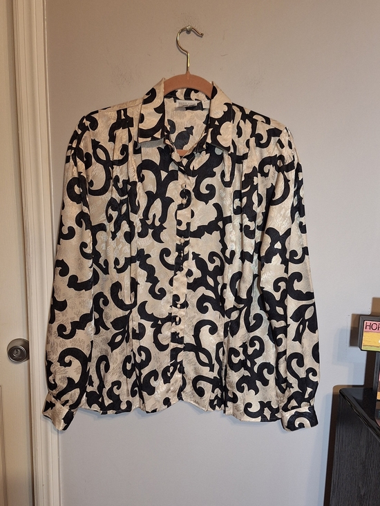 Anne Klein Tops - Anne Klein Black and Cream Abstract Scroll Pattern Button-Front Blouse